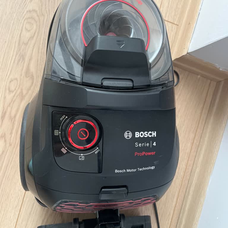 Bosch Süpürgenin Çekim Gücü Düşmesi Ve Tekrarlanan Servis Sorunlarıyla Değişim Talebi