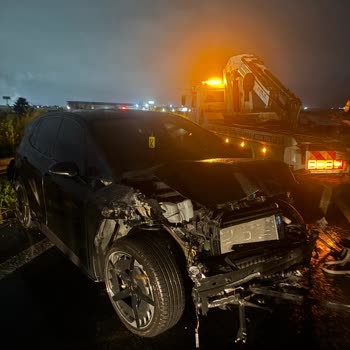 Airbagların Açılmaması Ve Elektrik Kesintisi Aracımın Güvenliğini Tehlikeye Attı
