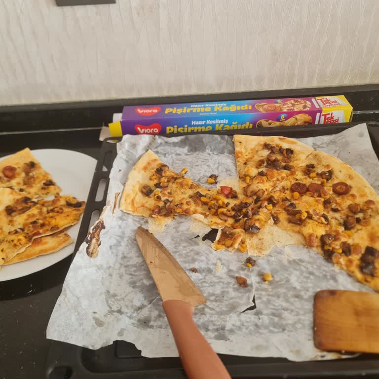 Viora Kağıdına Yapışan Pizza Hamuru: Zaman Ve Malzeme Kaybı