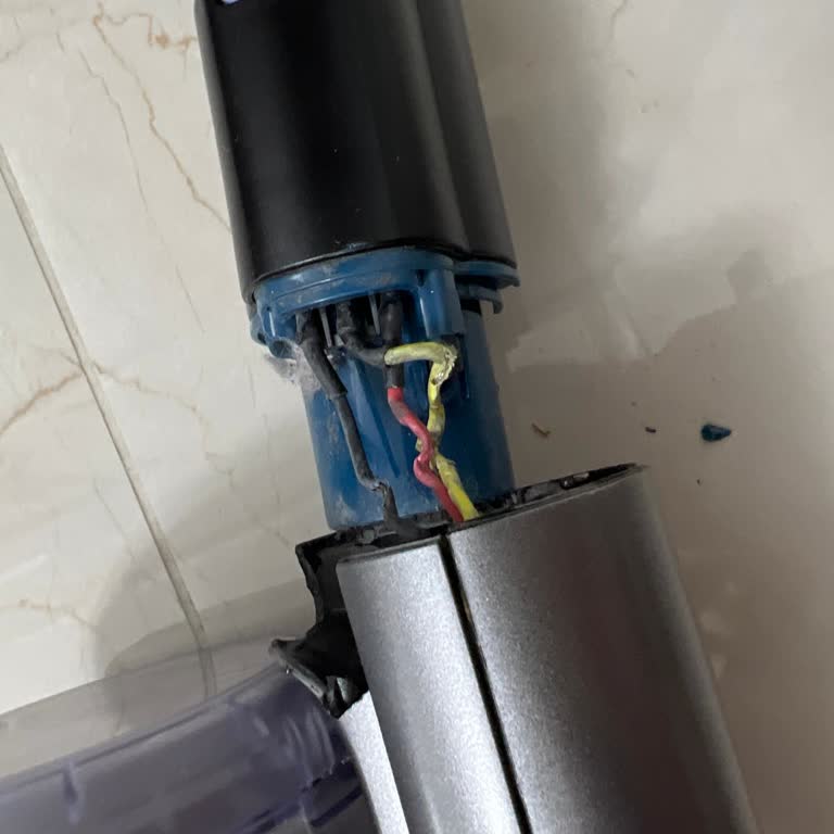 Philips Aqua 8000 Süpürge Bağlantı Kırılması, Güvenlik Tehlikesi