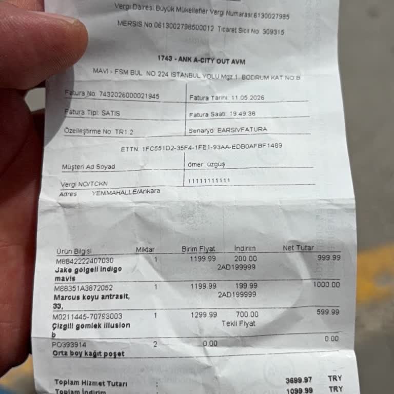 Mavi Mağazasında Eksik Gömlek Ve Uzun Bekleme