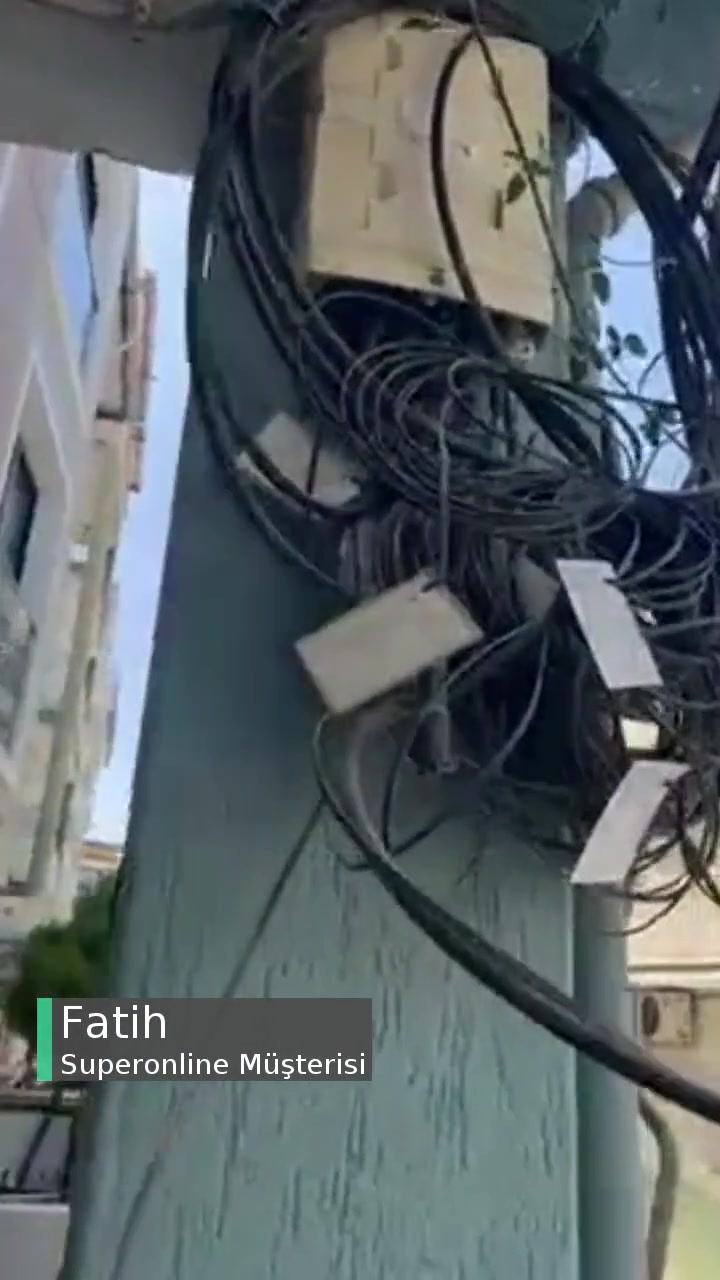 Turkcell Superonline Fiber Kabloların Dağınıklığı videonun kapak resmi