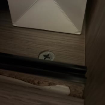 Hatalı Gardırop Montajı Ve Cevapsız Servis Nedeniyle Uzun Süreli Mağduriyet