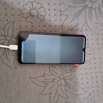 Kusurlu Telefon Teslim Edildi, İade Reddedildi Ve Haksız Suçlama, Tam Geri Ödeme Talebi