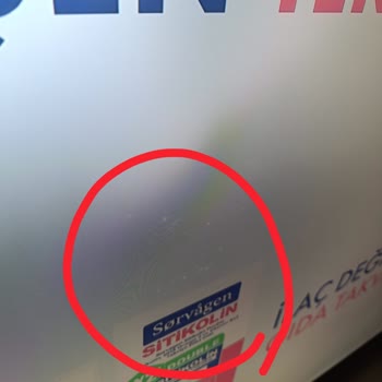 Garanti Süresinde TCL Televizyon Ekranındaki Lekeler ve Yetkisiz Servis Şikayeti