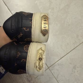 Guess Ayakkabısının Tabanı Kısa Sürede Çöktü Değişim Talebi
