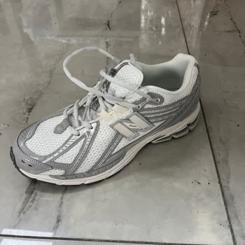 Yanlış Model Gönderildi Doğru New Balance Silver Metallic Ayakkabı İade Ve Yeniden Teslim Talebi