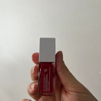 Yanıltıcı ‘Yapışma Yapmaz’ İddiası Gerçek Kullanımda Çelişiyor