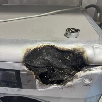Yangına Sebep Olan Beko Çamaşır Makinesi Ve Umursamaz Servis
