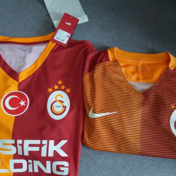 Galatasaray Forması Kalite Sorunu: Naylon Baskı Ve Vasat Kumaş