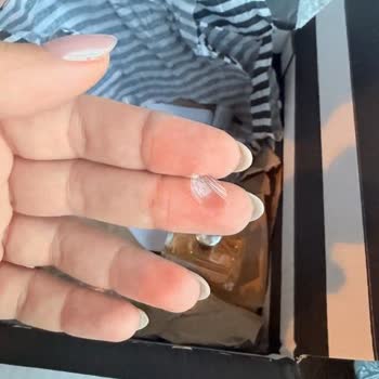 Kırık Parfüm Teslimatı Nedeniyle Yaralanma Ve Çözüm Talebi