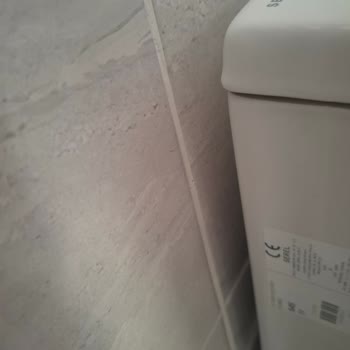 Klozet Kapağı Montaj Hatası Ve Kırılma Riski