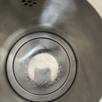 Çelik Çaydanlıkta Kırılan Taban Ve Hijyenik Olmayan Servis