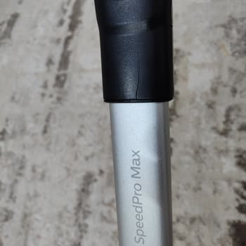Fabrika Hatası: Philips Speed Promax Dikey Süpürge Kırıldı Ve Kullanılamaz