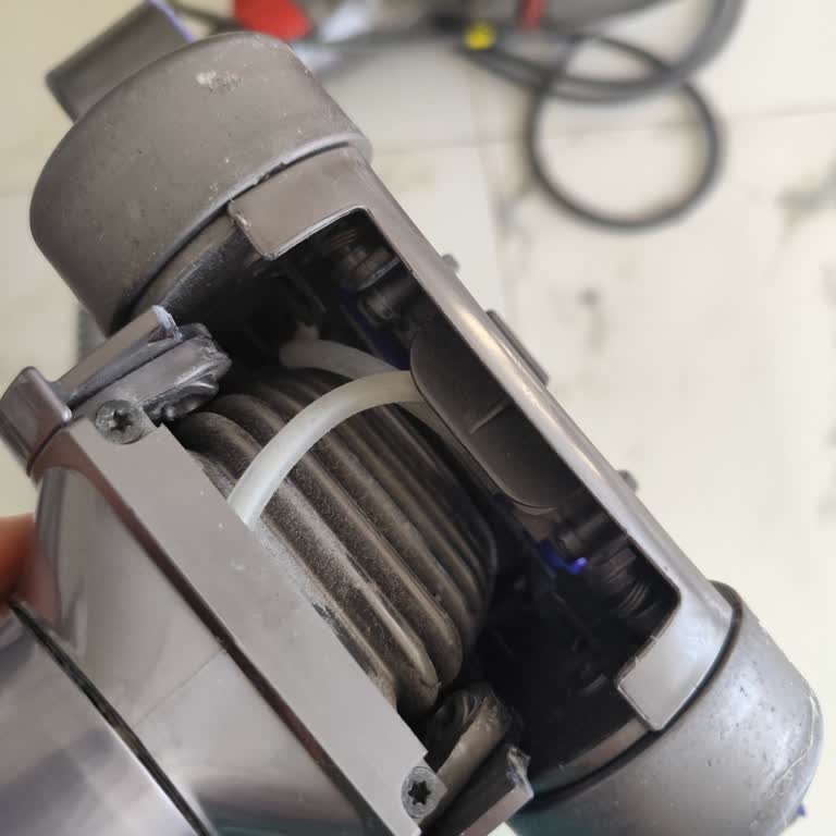 Dyson Panoramik Başlığın Tekrarlayan Kırılması Ve Aşırı Ücret Talebi
