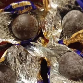 Migros’tan Alınan Ülker Truffle Çikolatasının Renk Ve Görünümdeki Belirgin Değişikliği
