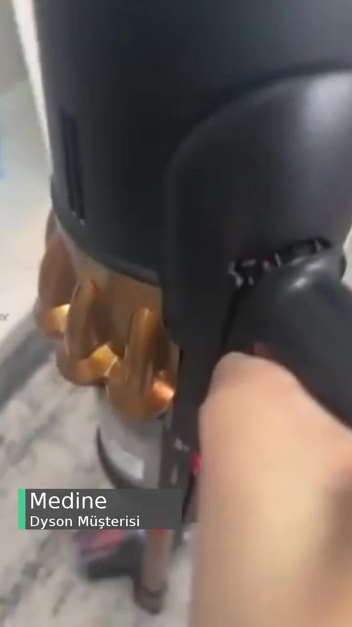 Dyson Malının Arkasında Durmuyor, Ürün Kırık Geldi videonun kapak resmi