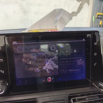 Android Auto Bağlantısındaki Parazit Sorunu İçin Hızlı Yazılım Güncellemesi Talebi