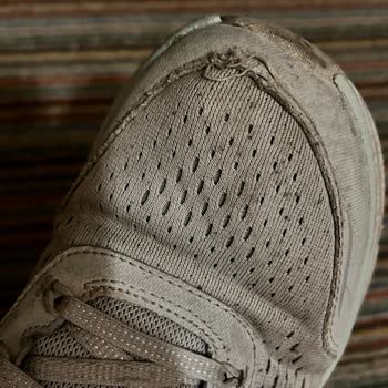 Skechers Ayakkabısının 6 Ayda Yırtılması Ve İade Talebi