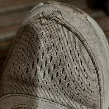 Skechers Ayakkabısının 6 Ayda Yırtılması Ve İade Talebi