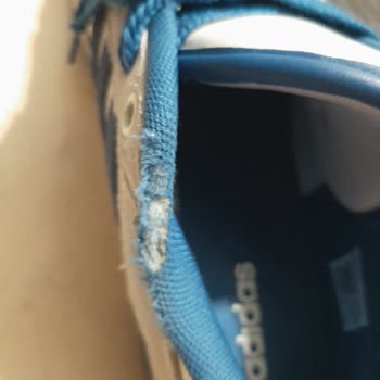 Kısa Sürede Üst Kısmı Sökülen Adidas Ayakkabıda Üretim Hatası Reddi
