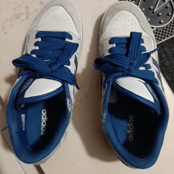 Kısa Sürede Üst Kısmı Sökülen Adidas Ayakkabıda Üretim Hatası Reddi