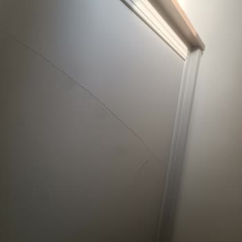 Kelebek Mobilya'dan Kırık Daybed Ve Montaj Sorunu Çözülmedi