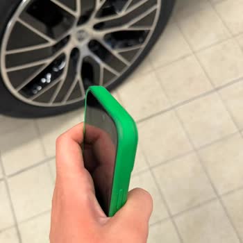 Lacoste Telefon Kılıfı Renk Atıyor, Müşteri Hizmetleri Oyalıyor
