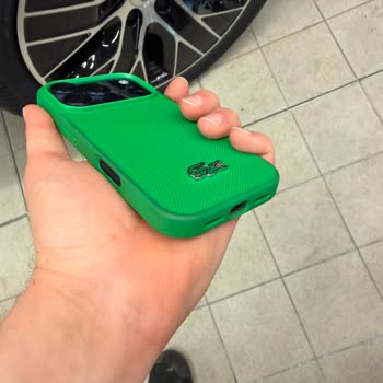 Lacoste Telefon Kılıfı Renk Atıyor, Müşteri Hizmetleri Oyalıyor