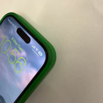 Lacoste Telefon Kılıfı Renk Atıyor, Müşteri Hizmetleri Oyalıyor