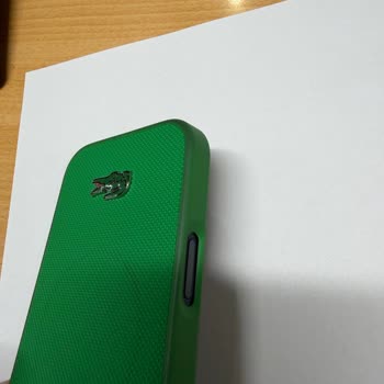 Lacoste Telefon Kılıfı Renk Atıyor, Müşteri Hizmetleri Oyalıyor