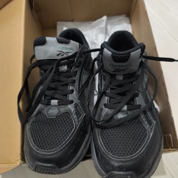 FLO'da Reebok Ayakkabısının Kısa Sürede Yıpranması Ve Ayağımda Yara: Değişim Ve İade Talebi