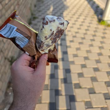 Bozuk Dondurma Ve Kirli Paketleme Şikayeti
