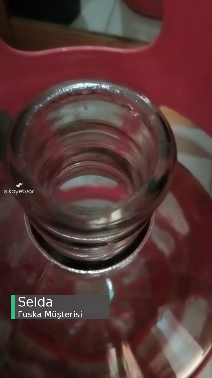 Fuska Şişenin Kapak Kısmının İç Tarafında Ciddi Kırıklar Var! videonun kapak resmi