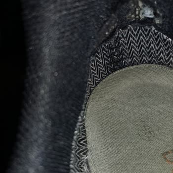 Dockers Ayakkabı FLO’da Su Geçirmez Ayakkabının Yapışkan Sorunu Kullanıcı Hatası Olarak Reddedildi