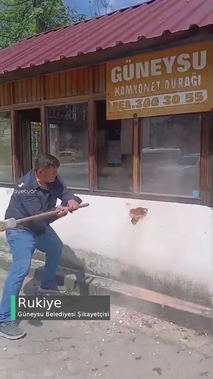 Güneysu Belediyesi Kamyonet Durağını Yıktırıyor! videonun kapak resmi