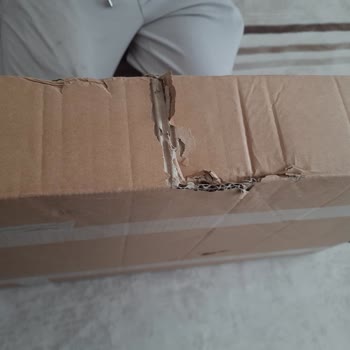 Görünümle Uyuşmayan Kusurlu Zigon Sehpa İçin Acil Değişim Talebi