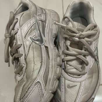 Nike Initiator Ayakkabısının Dikiş Açılması Ve Değişim Talebi