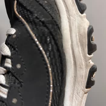 Skechers Sneaker Ayakkabım 6 Ayda Tabandan Açılma Ve Üretim Hatası