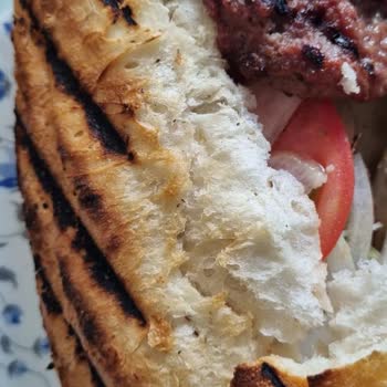 Yanık Köfte Ve Ekmek Siparişinde Geri Dönüş Yok, Ücret İadesi Talebi