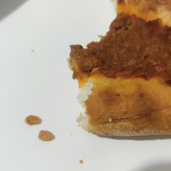 Migros Kıymalı Pide'de Kemik Parçası Çıktı, Diş Kırılma Riski
