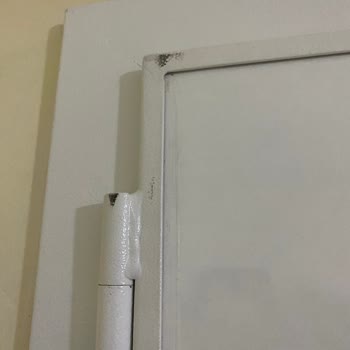 Zümrüt Çelik Kapı’da Hatalı Montaj Ve Çizik Sorunları Kapı Kapanmıyor