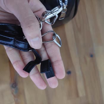 Shule Bag'dan Aldığım Çanta İlk Kullanımda Kırıldı, Müşteri Hizmetlerine Ulaşamıyorum