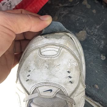 Nike Ayakkabısının Üretim Kusuru Nedeniyle Deforme Olması Ve İade Talebinin Reddedilmesi