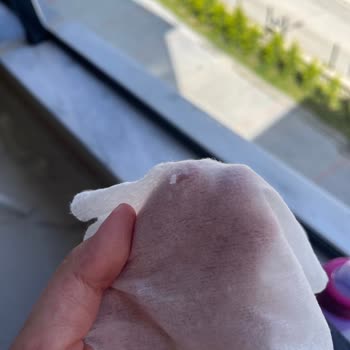 Bebek Mendilinde Plastik Parça Ve Pişik: Güvenlik Endişesi