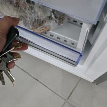 Beko Buzdolabında Dondurucu Arızası Ve Çekmece Kırılması Servis Tarafından Kabul Edilmedi