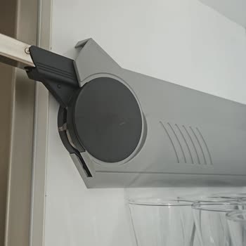 Blum Dolap Krikosunda Kontrolsüz Kapanma Ve Güvenlik Endişesi