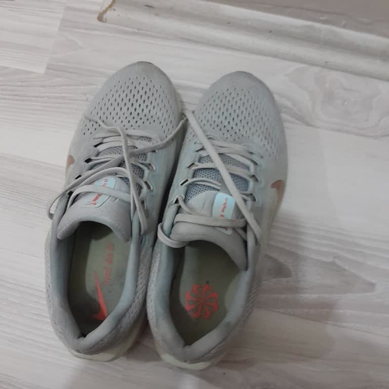 FLO Mağazalarından Aldığım Nike Ayakkabılarda Üretim Hatası Ve Müşteri Hizmetlerinin İlgisiz Tutumu