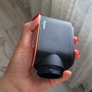 Yeni Dyson Airwrap Kurutma Başlığındaki Açıklık Ve Çizik İçin Değişim Talebi