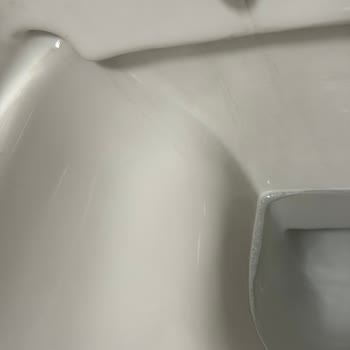 Vitra Asma Klozetlerde Hızlı Lekelenme, Firma Sorumluluğu Reddetti